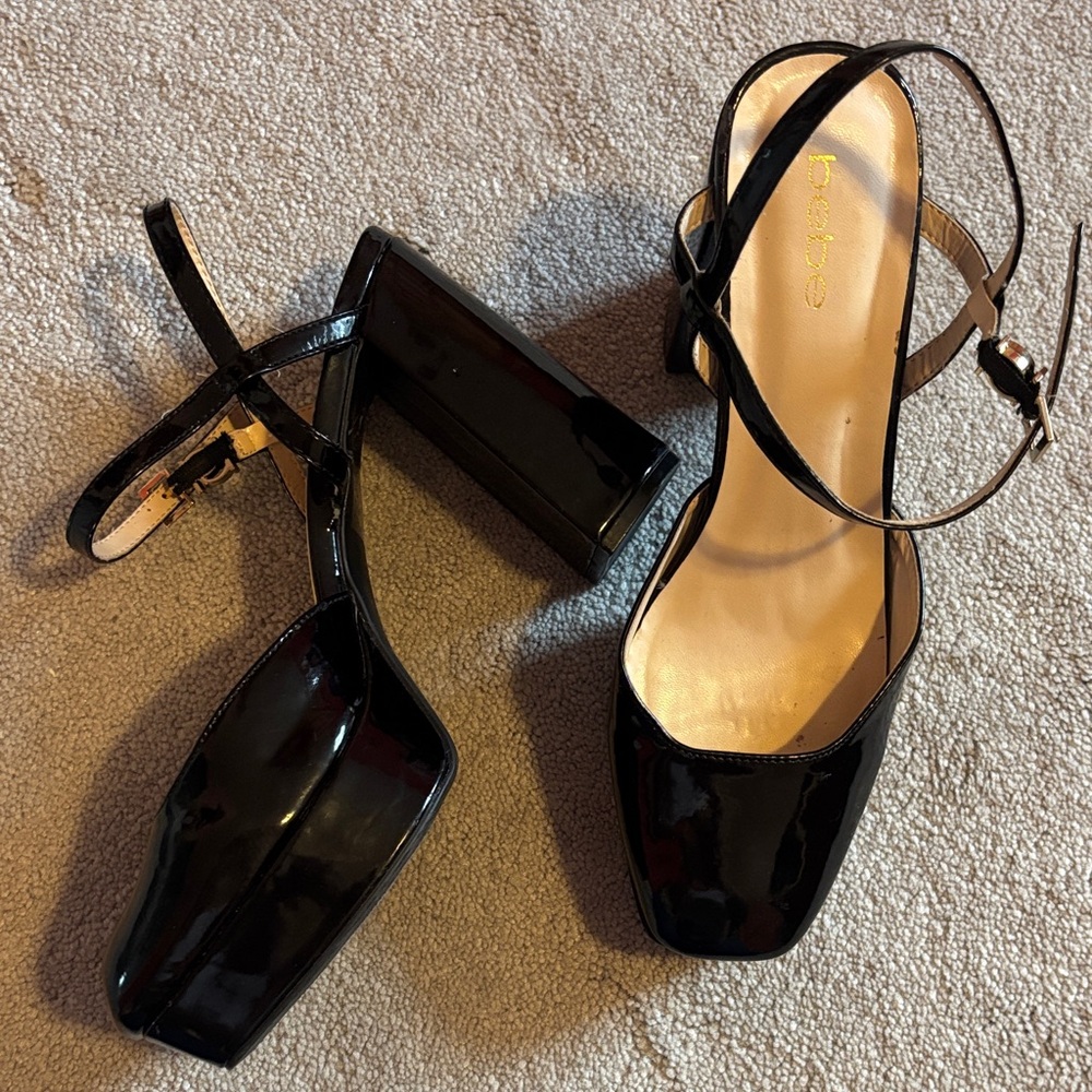 Bebe Janysa Black Patent Leather Platform Heels size 10